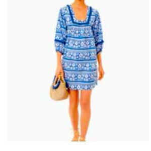 Tuckernuck Beach Dress in beautiful blue and white pattern

Size: L